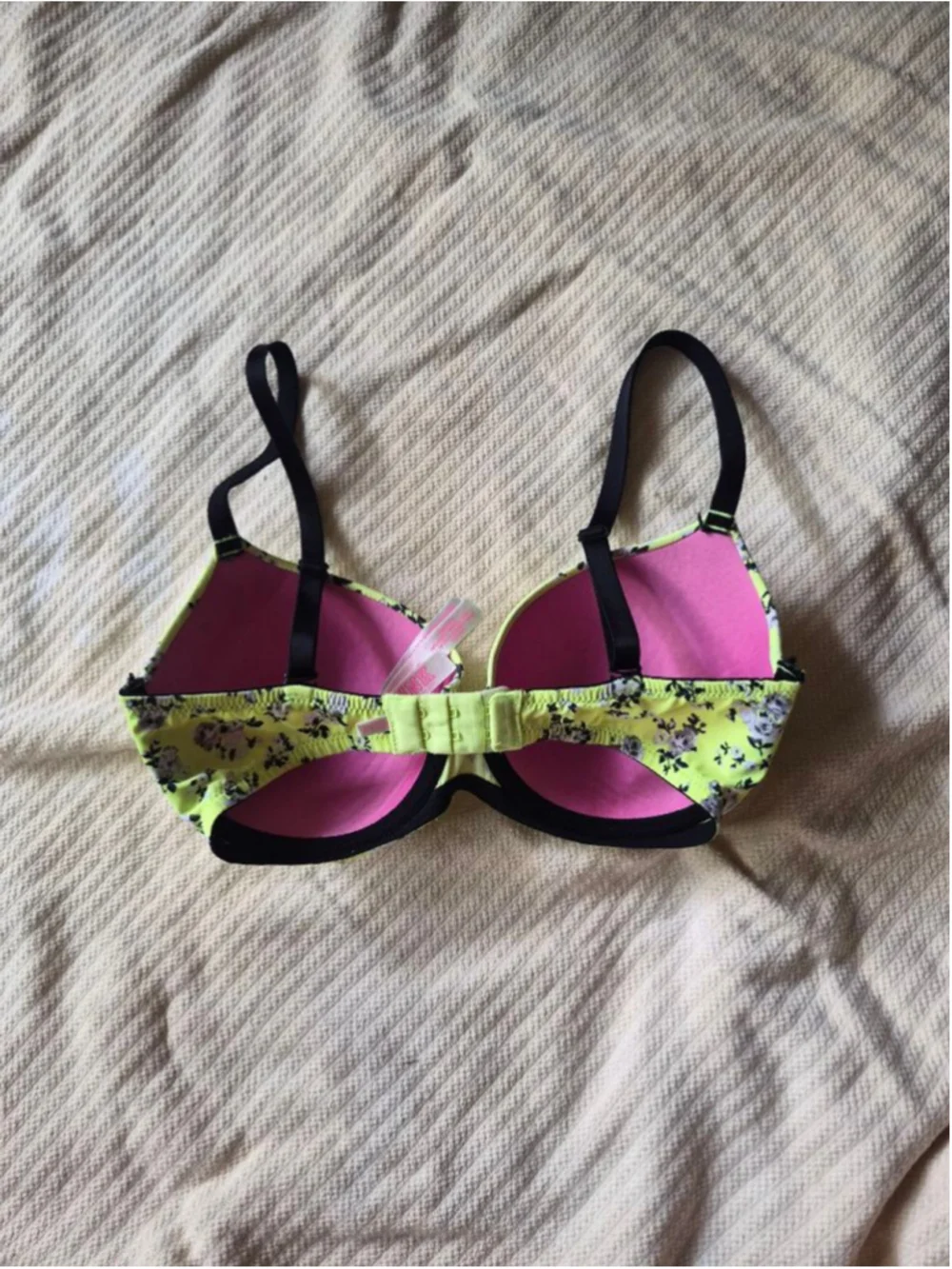 Pink Victoria's Secret Wear Everywhere Lightly Lined Bra 32DD Floral Print